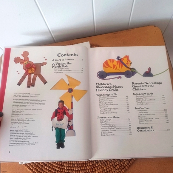 90's Christmas Craft Books - Picture 8 of 8